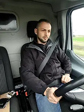 papichulo0099 online show from November 17, 2025, 6:50 am