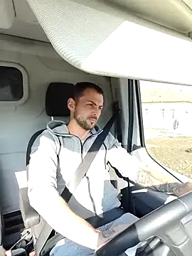 papichulo0099 online show from April 1, 2026, 6:37 am