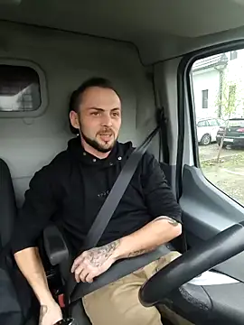 papichulo0099 online show from November 28, 2025, 4:29 pm