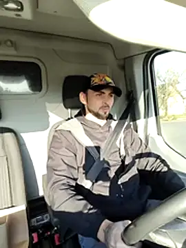 papichulo0099 online show from November 14, 2025, 7:34 am