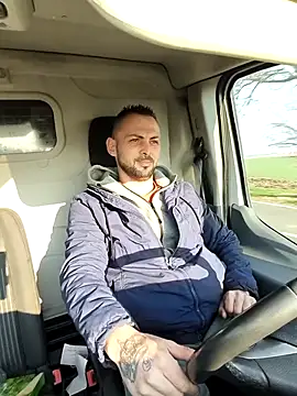 papichulo0099 online show from March 6, 2026, 6:41 am