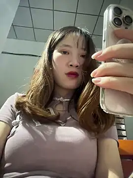 Snapshot of littleqiu chatting on September 9, 2025, 10:47 am littleqiu online show from September 9, 2025, 10:47 am