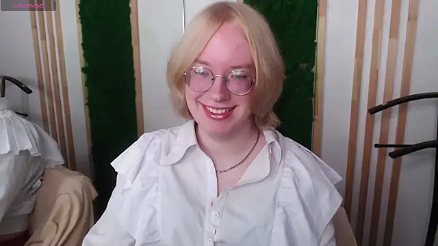 Snapshot of Amanda_Butlerr chatting on July 9, 2026, 12:15 pm Amanda Butlerr online show from July 9, 2026, 12:15 pm