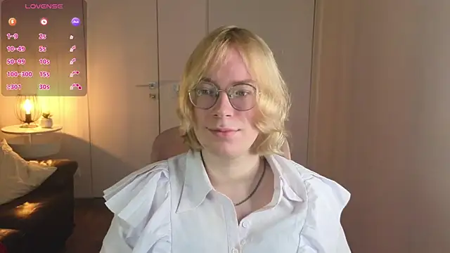 Snapshot of Amanda_Butlerr chatting on July 5, 2026, 8:43 am Amanda Butlerr online show from July 5, 2026, 8:43 am
