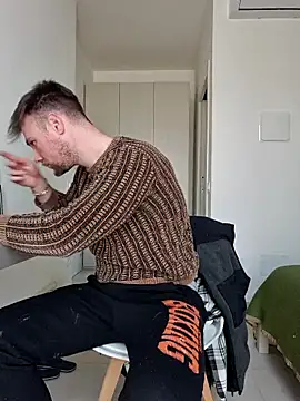 mrlyuis online show from March 30, 2026, 11:01 am