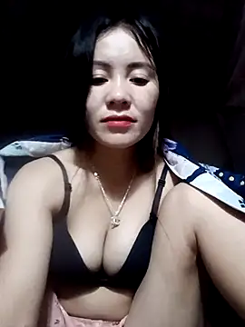 TinTim02 online show from November 6, 2025, 6:34 pm