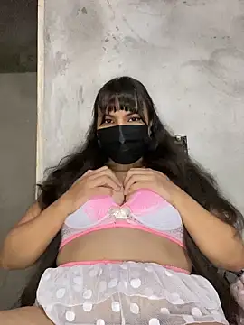 bellisbeli online show from April 12, 2026, 3:32 am