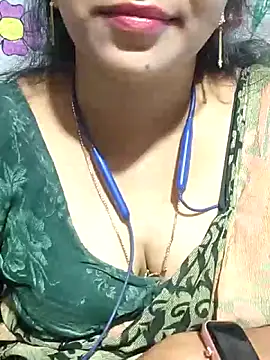 Snapshot of telugu-juliet chatting on November 2, 2025, 5:18 pm telugu-juliet online show from November 2, 2025, 5:18 pm