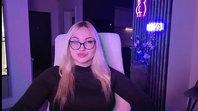 Snapshot of adrelaxina chatting on November 16, 2025, 11:52 pm adrelaxina online show from November 16, 2025, 11:52 pm