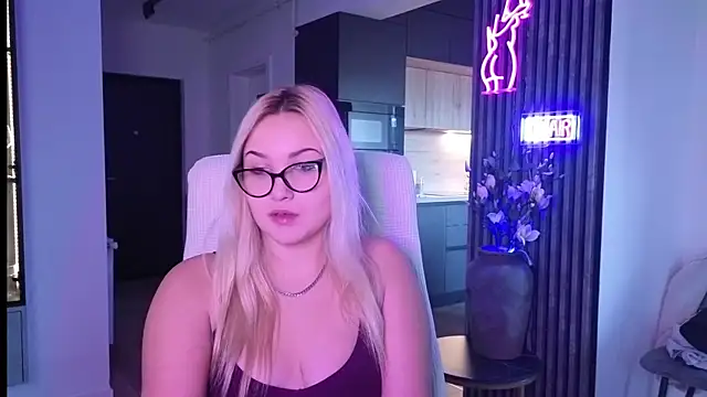 Snapshot of adrelaxina chatting on November 7, 2025, 2:10 pm adrelaxina online show from November 7, 2025, 2:10 pm