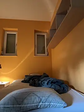 Raveman online show from September 30, 2025, 1:28 pm