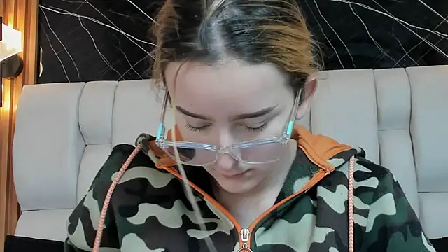 Snapshot of kristal_joi_dl chatting on November 26, 2025, 12:16 pm kristal joi dl online show from November 26, 2025, 12:16 pm