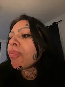 Snapshot of chicanachic13 chatting on November 22, 2025, 6:56 am chicanachic13 online show from November 22, 2025, 6:56 am