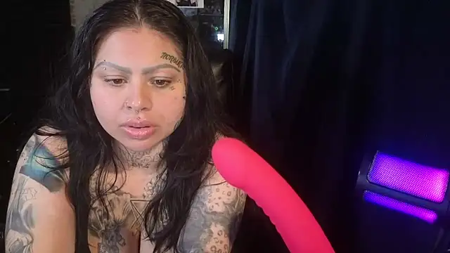 Snapshot of chicanachic13 chatting on November 29, 2025, 9:26 pm chicanachic13 online show from November 29, 2025, 9:26 pm