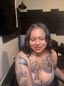 Snapshot of chicanachic13 chatting on October 19, 2025, 4:04 am chicanachic13 online show from October 19, 2025, 4:04 am