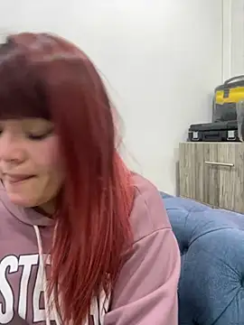 evaa jones1 online show from November 28, 2025, 10:32 pm