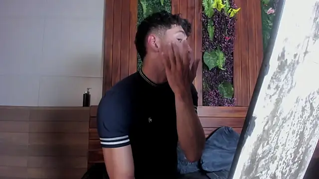 AustinJones  online show from December 21, 2025, 6:53 pm