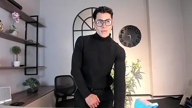 AustinJones  online show from October 18, 2025, 7:49 pm