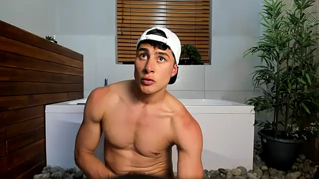 AustinJones  online show from October 20, 2025, 8:20 pm