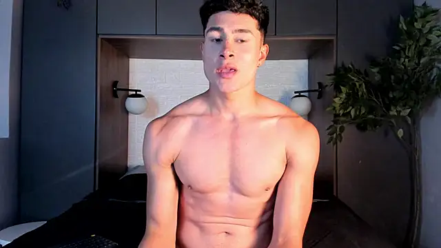 AustinJones  online show from November 21, 2025, 7:35 pm