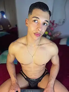 Troye Williams online show from May 19, 2026, 1:56 am