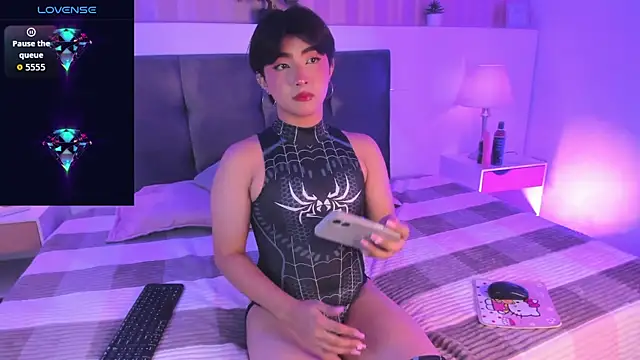 Snapshot of Creamy_Angelo chatting on September 18, 2025, 4:37 am Creamy Angelo online show from September 18, 2025, 4:37 am