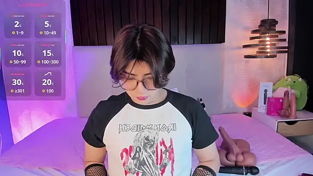 Creamy Angelo online show from February 23, 2026, 12:50 pm