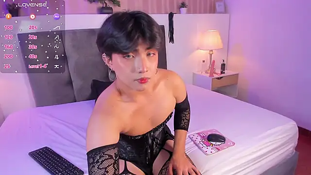 Snapshot of Creamy_Angelo chatting on September 13, 2025, 4:12 am Creamy Angelo online show from September 13, 2025, 4:12 am