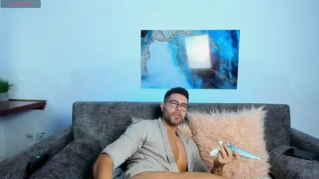 ZarekFox online show from November 10, 2025, 7:19 pm