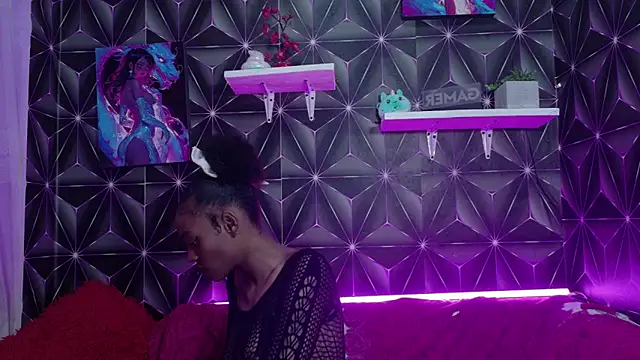 Shantall ks online show from September 19, 2025, 4:05 am