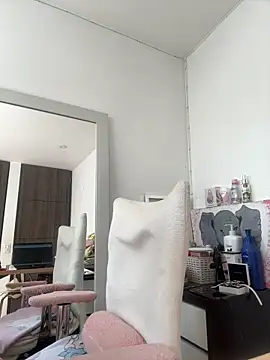 Victoria alson online show from February 4, 2026, 2:12 pm