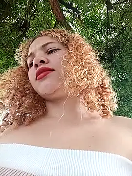 SirenRouge 69 online show from September 11, 2025, 8:20 pm