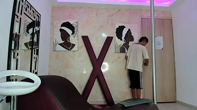 BEAUTY BOYS1 online show from April 6, 2026, 1:23 pm