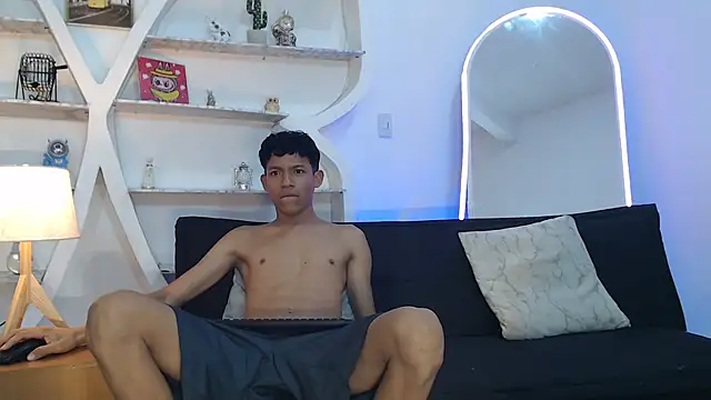 BEAUTY BOYS1 online show from September 14, 2025, 7:09 am