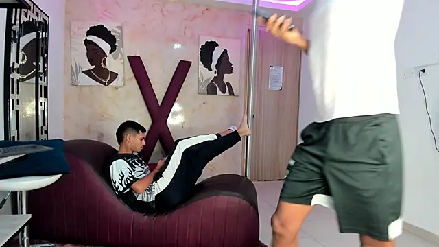 BEAUTY BOYS1 online show from April 17, 2026, 2:09 pm