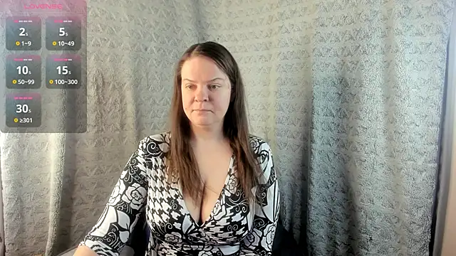 MiaLores online show from February 18, 2026, 9:06 am