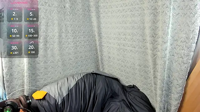 MiaLores online show from September 12, 2025, 8:36 am