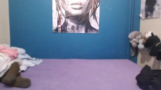 NADINNNE online show from December 22, 2025, 9:20 am