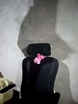 milo123-xx online show from March 9, 2026, 3:48 pm