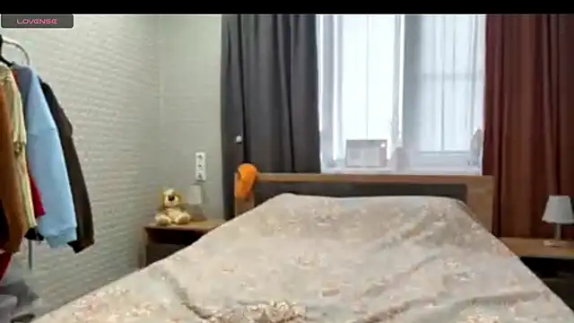 Snapshot of BrightAnnie chatting on June 6, 2026, 3:06 pm BrightAnnie online show from June 6, 2026, 3:06 pm