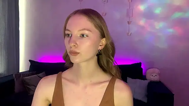 BrightAnnie online show from September 13, 2025, 1:11 pm