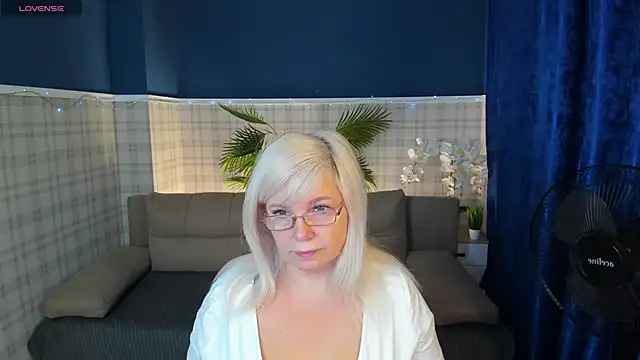 Hella Fabel online show from January 15, 2026, 1:09 am