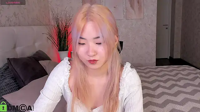 Aisi 18 online show from September 12, 2025, 6:13 am