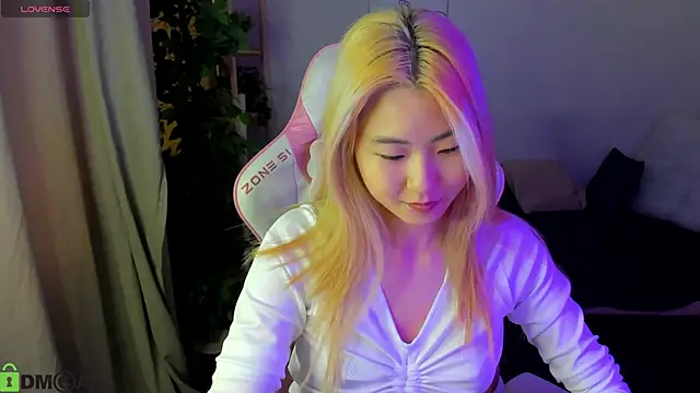 Aisi 18 online show from September 29, 2025, 7:26 am