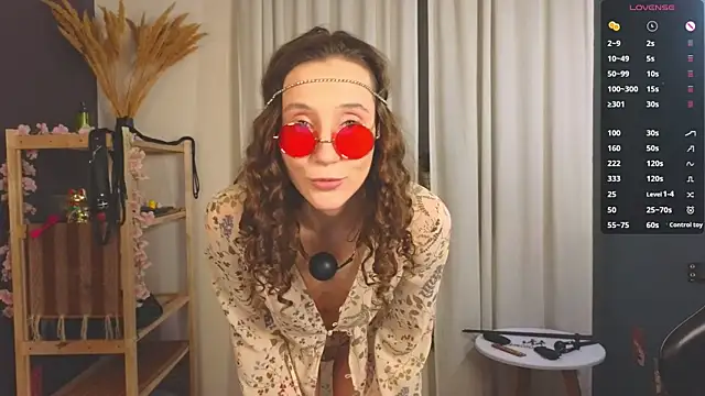 laracroftmansion online show from November 24, 2025, 6:19 pm