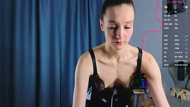 Snapshot of laracroftmansion chatting on May 17, 2026, 3:12 pm laracroftmansion online show from May 17, 2026, 3:12 pm