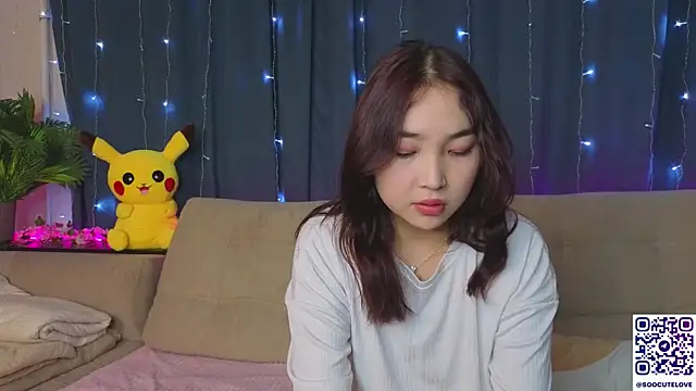 Snapshot of ColettaMejias chatting on December 2, 2025, 8:10 pm ColettaMejias online show from December 2, 2025, 8:10 pm