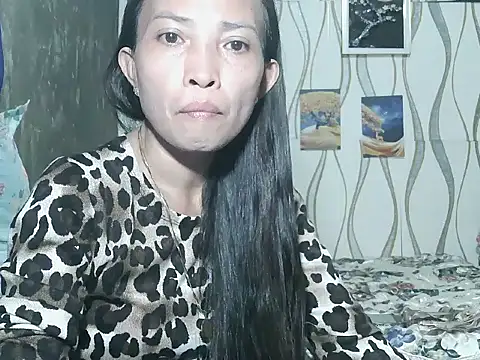 pinayhotii online show from February 3, 2026, 1:49 pm