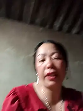 Snapshot of _Helala_ chatting on January 17, 2026, 10:24 pm Helala online show from January 17, 2026, 10:24 pm