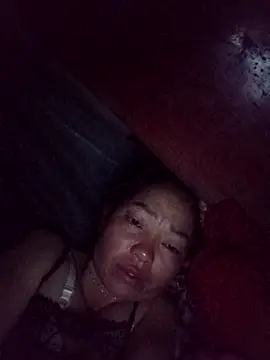 Snapshot of _Helala_ chatting on October 19, 2025, 10:34 pm Helala online show from October 19, 2025, 10:34 pm